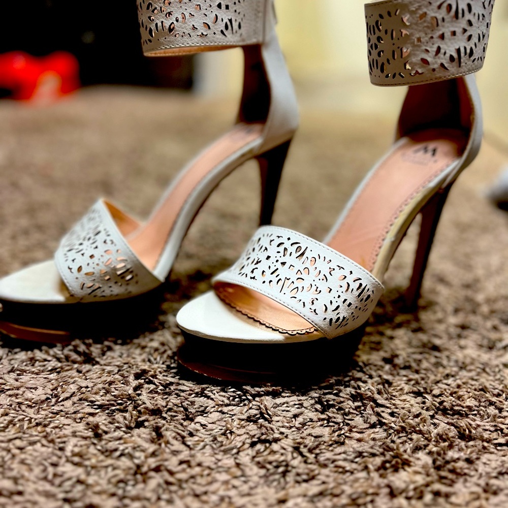 All white 7.5 Madison 6in high heels